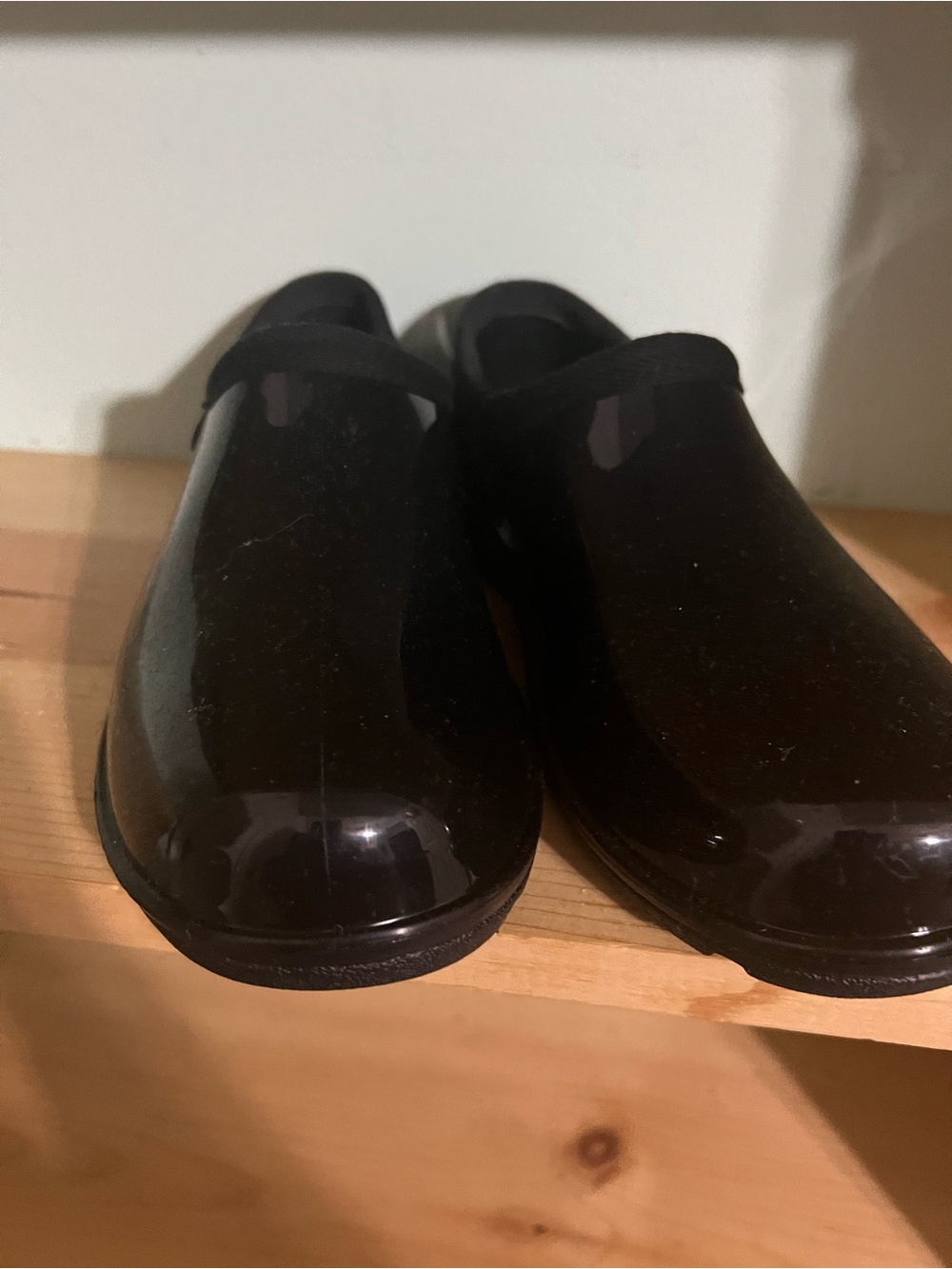 Black Women's Waterproof Slip-On Clog size 7